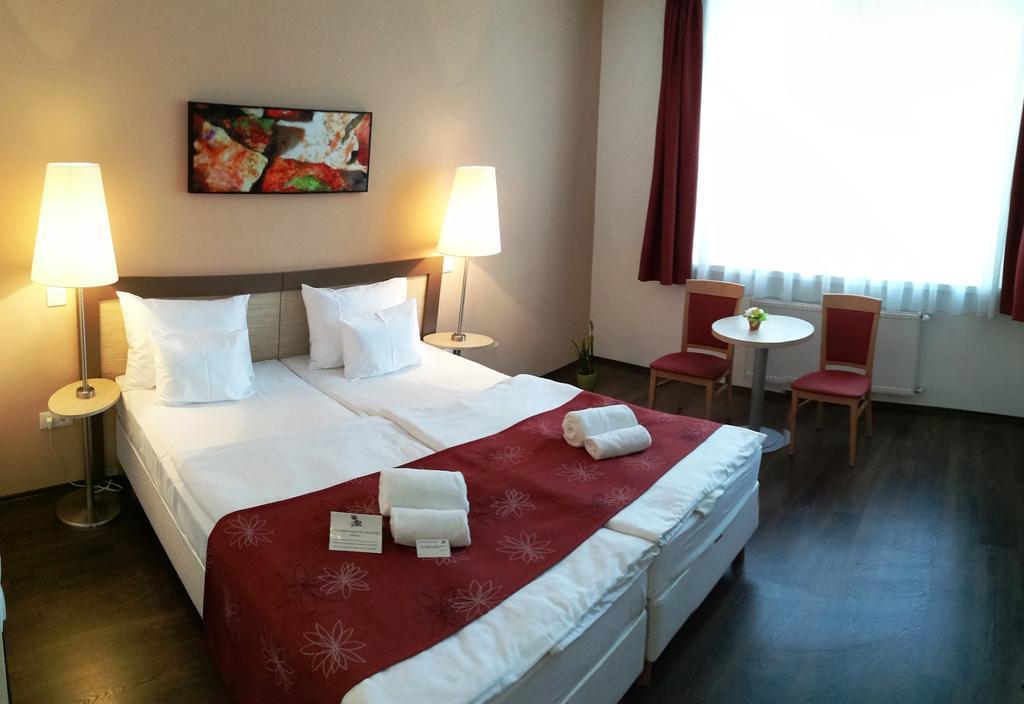 Hotel Opal Superior - Adults Only Gyöngyös Exteriör bild