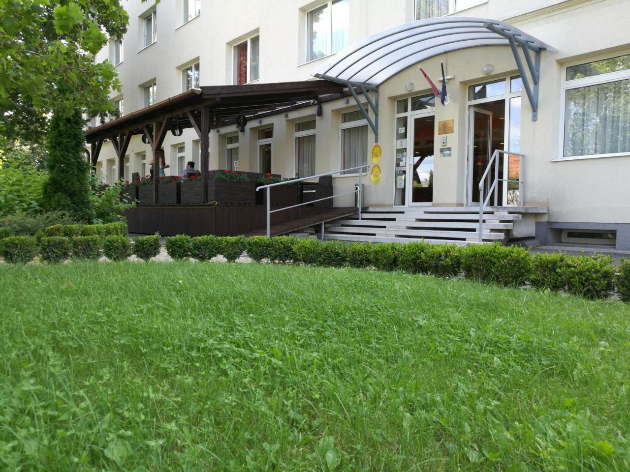 Hotel Opal Superior - Adults Only Gyöngyös Exteriör bild